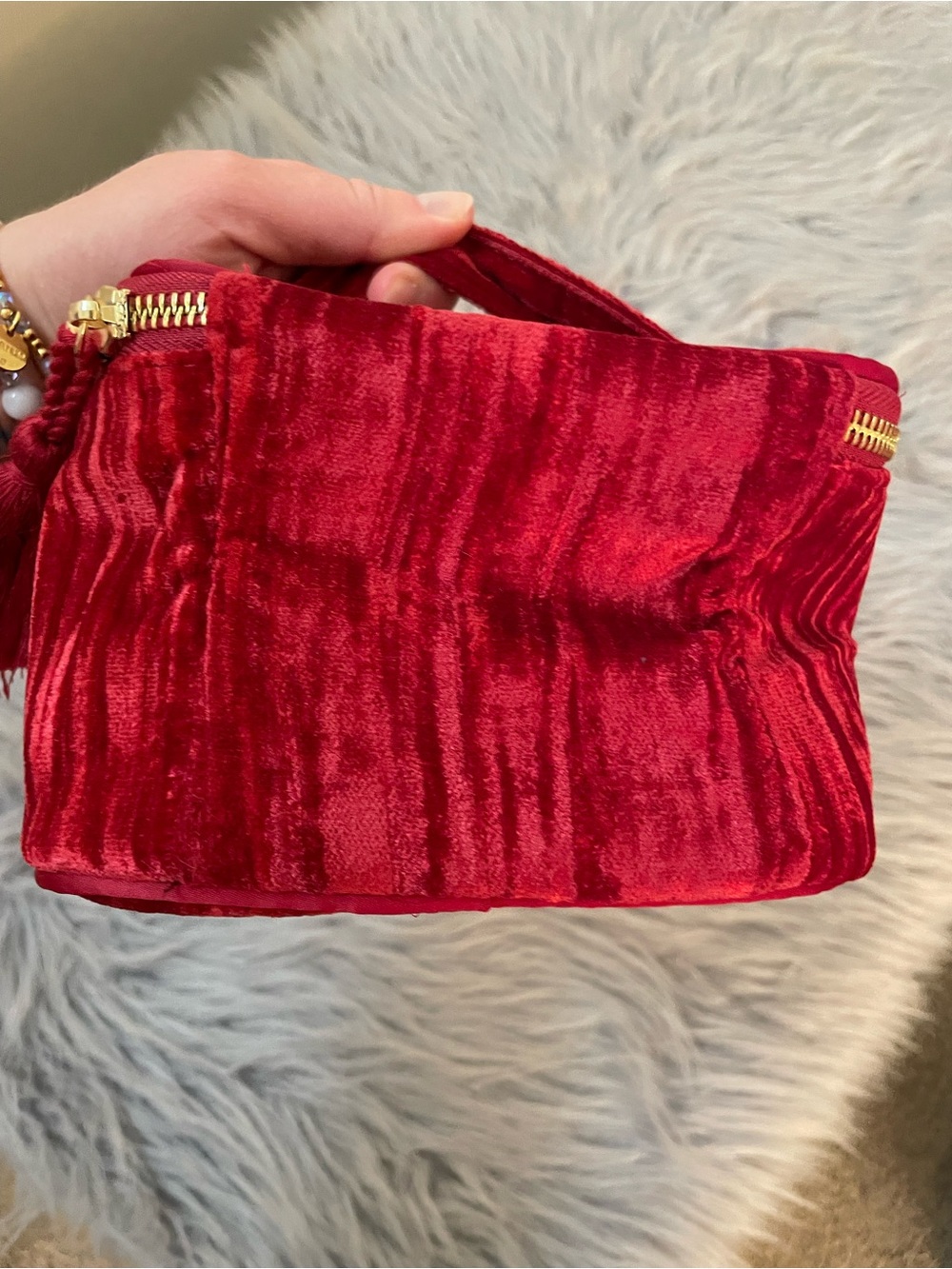 *SOLD;DO NOT BUY*NWOT Sézane Red Velvet Cosmetic Bag - Picture 4 of 9